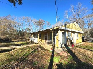 1301 Lajaunie Rd, Lafayette, LA 70507
