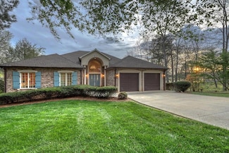 550 Sneaking Creek Dr, Hayesville, NC 28904