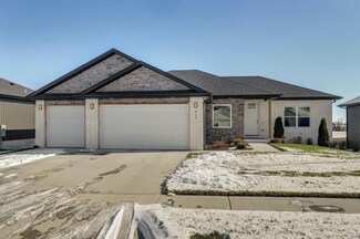 868 S Silverwood Ln, Nixa, MO 65714