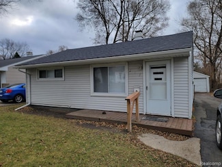 217 W Yale Ave, Pontiac, MI 48340