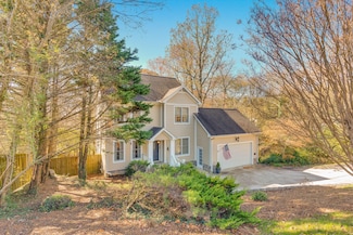 116 Lincoln St, Lookout Mountain, TN 37350