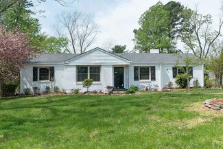 406 E Coy Cir, Clarksville, TN 37043