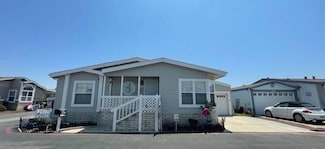 120 Laburnam Ln, Fountain Valley, CA 92708
