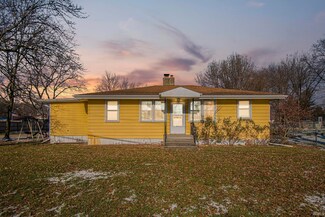 23867 John St, Elkhart, IN 46516
