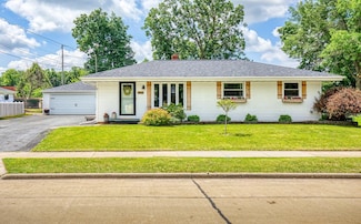 1553 Crystal Springs Ave, Oshkosh, WI 54902