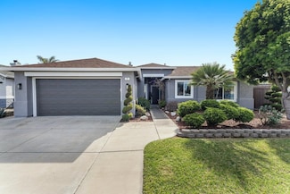 2 Chardonnay Cir, Salinas, CA 93906