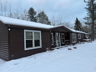 10279 Oshaughnessy Rd, Cheboygan, MI 49721