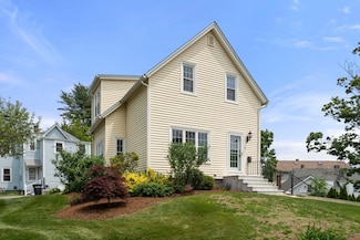 4 Hadwen Rd, Worcester, MA 01602
