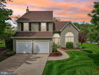 7 Bloomfield Ct, Mount Laurel, NJ 08054