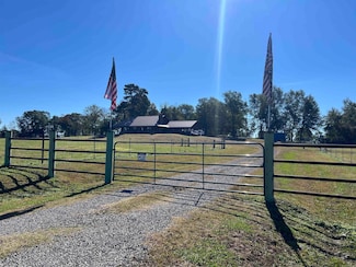 1665 White Oak Rd, Waldron, AR 72958