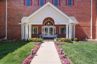 561 Sarah Ln Unit 305, Saint Louis, MO 63141