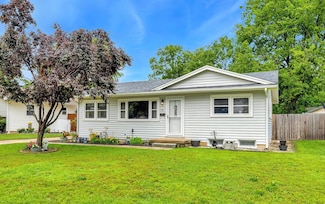 626 W 7th St, Haysville, KS 67060