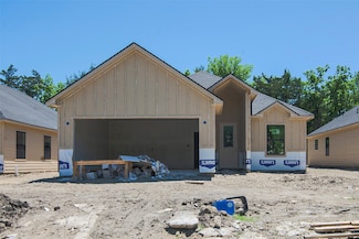 205 W Elm St, Whitewright, TX 75491