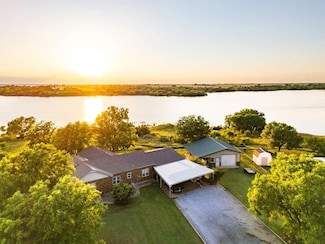 187552 Mitchell Point, Waurika, OK 73573