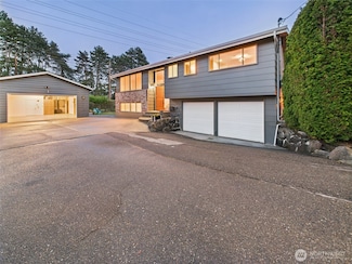 11242 Fremont Ave N Unit B, Seattle, WA 98133