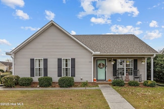 338 Meadow Dr, Ayden, NC 28513