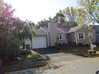 54 Bow Ridge Rd, Lynn, MA 01904