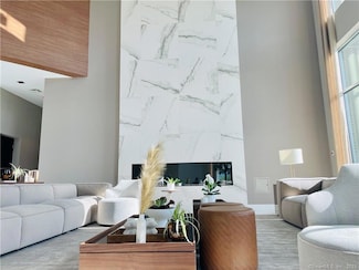 900 Pacific St Unit 201, Stamford, CT 06902