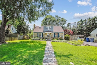 2605 Popkins Ln, Alexandria, VA 22306