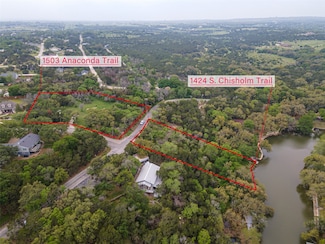 1424 S Chisholm Trail, Granbury, TX 76048