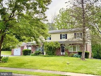 325 S Griffith Dr, Douglassville, PA 19518