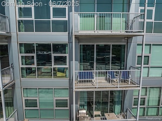 100 W 5th St Unit 504, Royal Oak, MI 48067