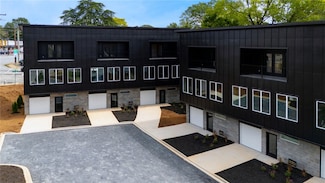 108 Textile Ct, Easley, SC 29640