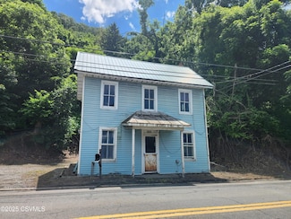 369 S Main St, Herndon, PA 17830