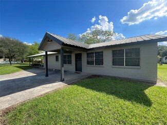 403 Main St, Louise, TX 77455
