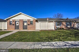 153 Valleybrook Dr, Lancaster, PA 17601