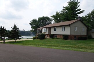 282 Easy St, Somonauk, IL 60552