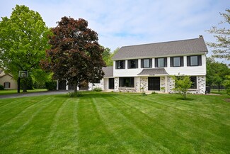 1S130 Cantigny Dr, Winfield, IL 60190