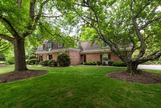 1315 Greenbrier Rd, Waynesboro, VA 22980