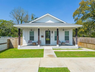 1526 E Railroad St, Gulfport, MS 39501
