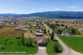 725 Saddle Dr, Etna, WY 83118