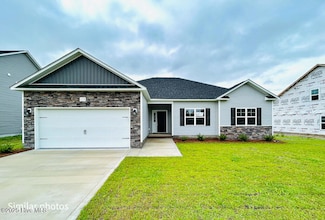 115 Woodford Dr, Jacksonville, NC 28540