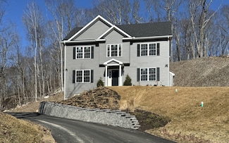 28 Hunting Ridge Rd, Middlebury, CT 06762