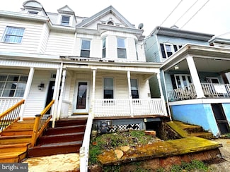 1327 W Norwegian St, Pottsville, PA 17901