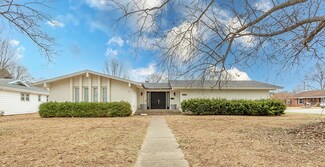 1948 E Meadow Dr, Springfield, MO 65804