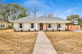 62 S Ingleside St, Fairhope, AL 36532
