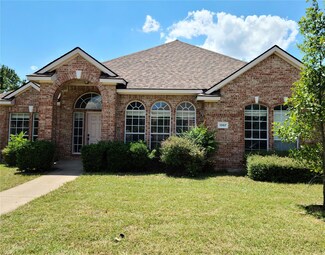 1057 Suffolk Ln, Cedar Hill, TX 75104