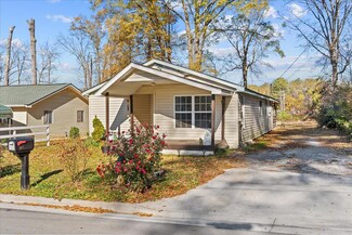 1217 New Doris St, Dalton, GA 30721
