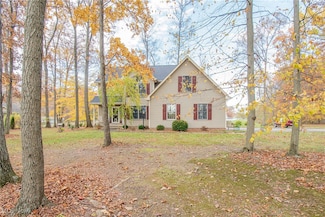 700 Stillwater Dr, Deerfield, OH 44411