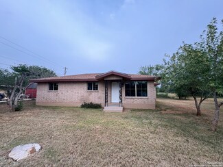305 Moffett St, Dilley, TX 78017