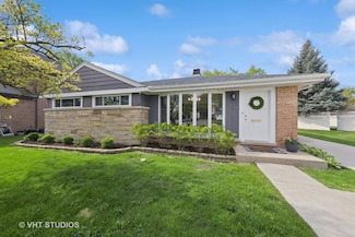 454 N Highland Ave, Elmhurst, IL 60126