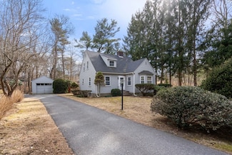 24 Park Ln, East Walpole, MA 02032