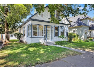 2723 2nd St, Baker City, OR 97814