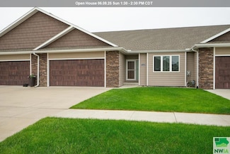 3432 S Palmetto St, Sioux City, IA 51106
