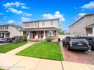 24 E Augusta Ave, Staten Island, NY 10308