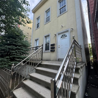 1705 Zerega Ave, Bronx, NY 10462